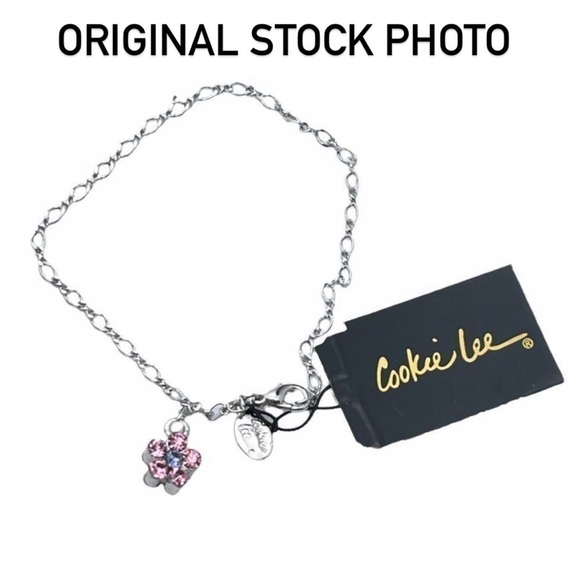 Cookie Lee Jewelry - COOKIE Lee silver flower charm bracelet